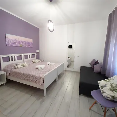 Capo Al Piano Nocleg ze śniadaniem 3*